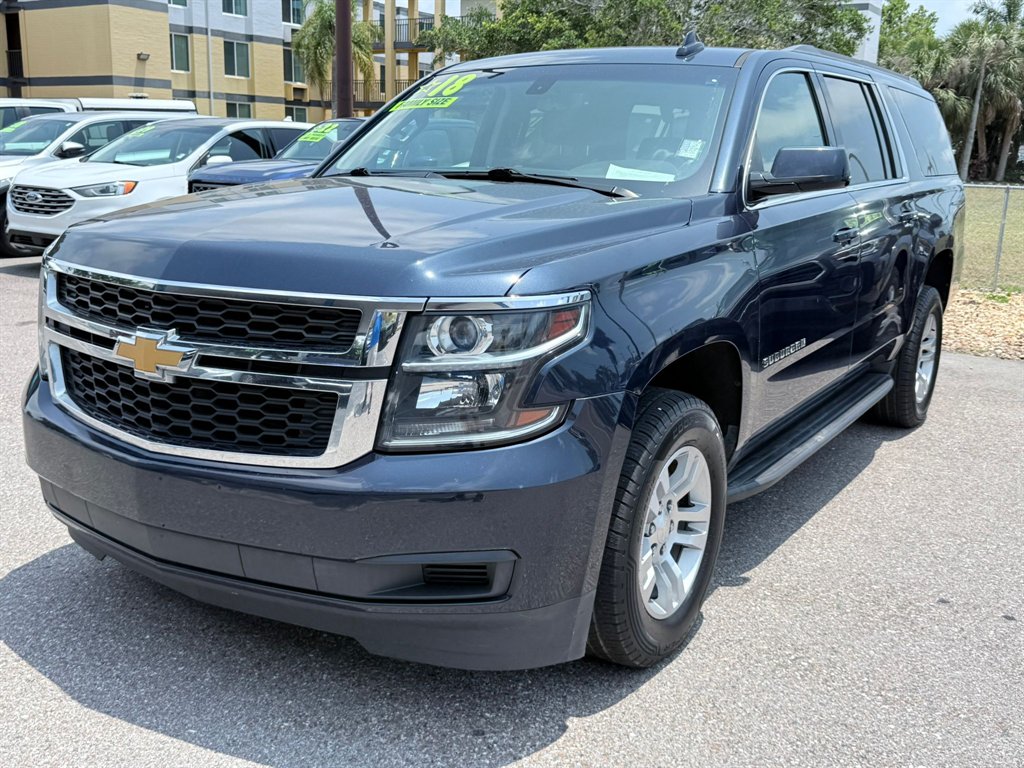 2018 Chevrolet Suburban LS's photo