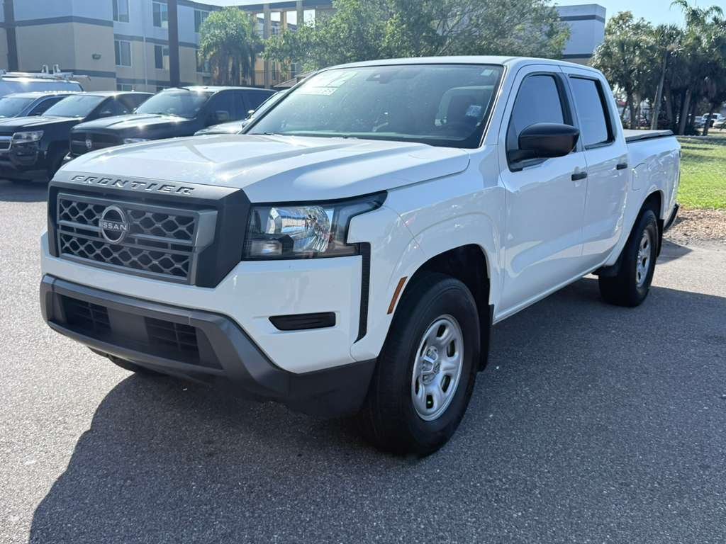2022 Nissan Frontier S's photo