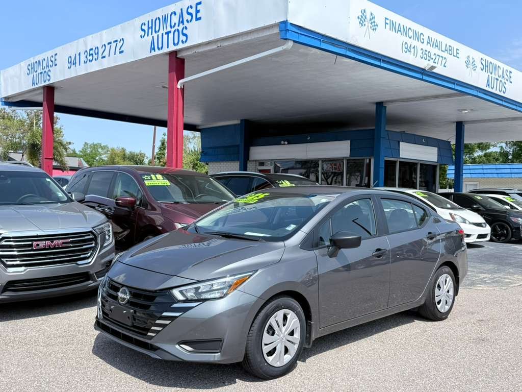 2025 Nissan Versa 1.6 S CVT's photo
