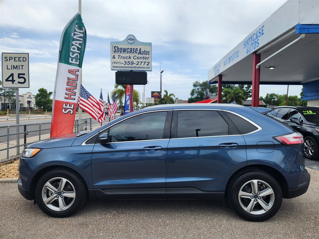 2019 Ford Edge SEL's photo