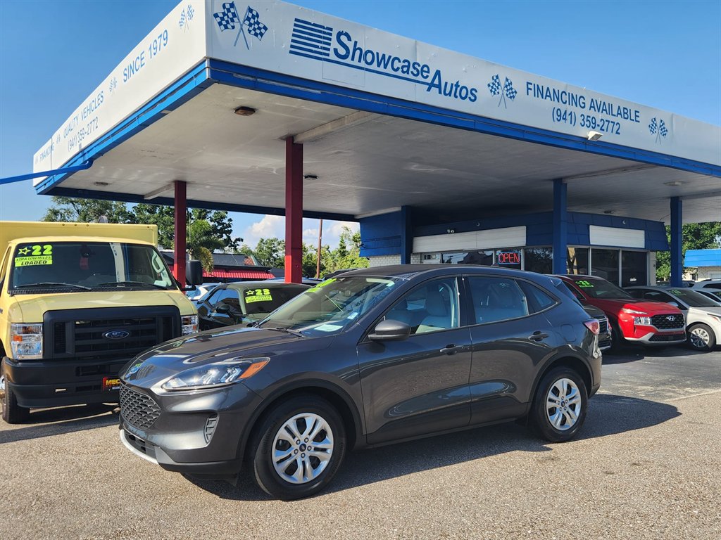 2020 Ford Escape S's photo